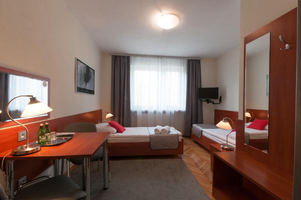 Hotel Komes Skarżysko-Kamienna 외부 사진