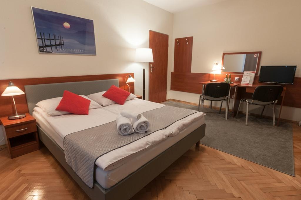 Hotel Komes Skarżysko-Kamienna 외부 사진